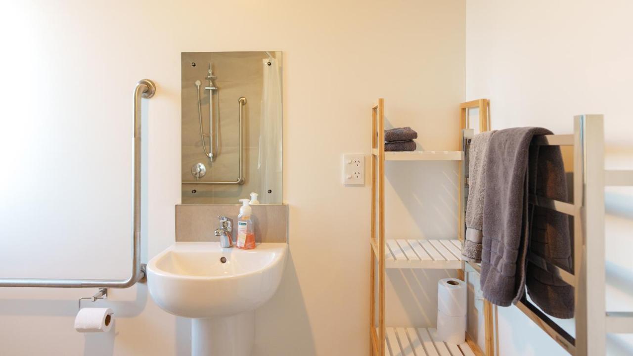 Entire Studio - Rodman 18 - Newly Furnished Lake Tekapo Buitenkant foto